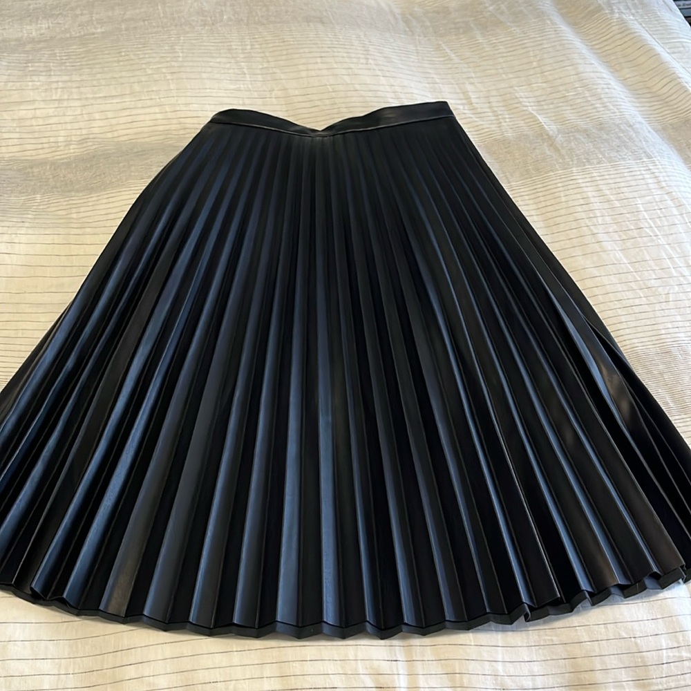 7 for all Mankind pleather pleated skirt- small